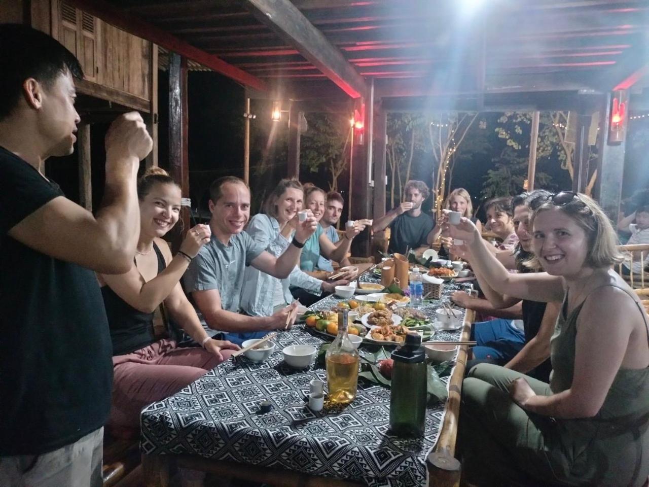 Truong Huy Homestay Mai Chau Exterior foto